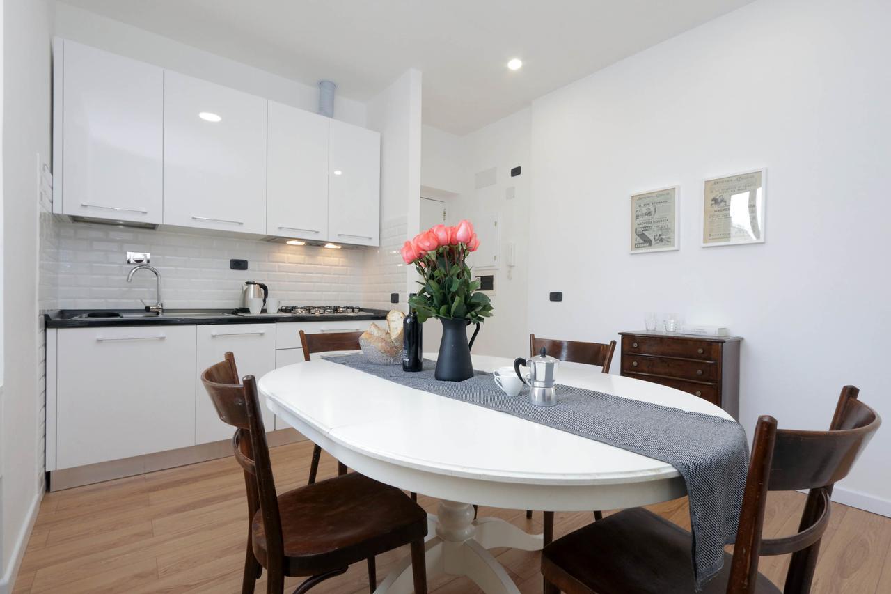 Monti Central Apartment Roma Esterno foto
