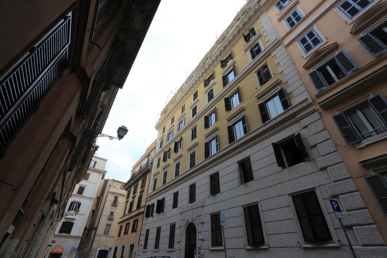 Monti Central Apartment Roma Esterno foto