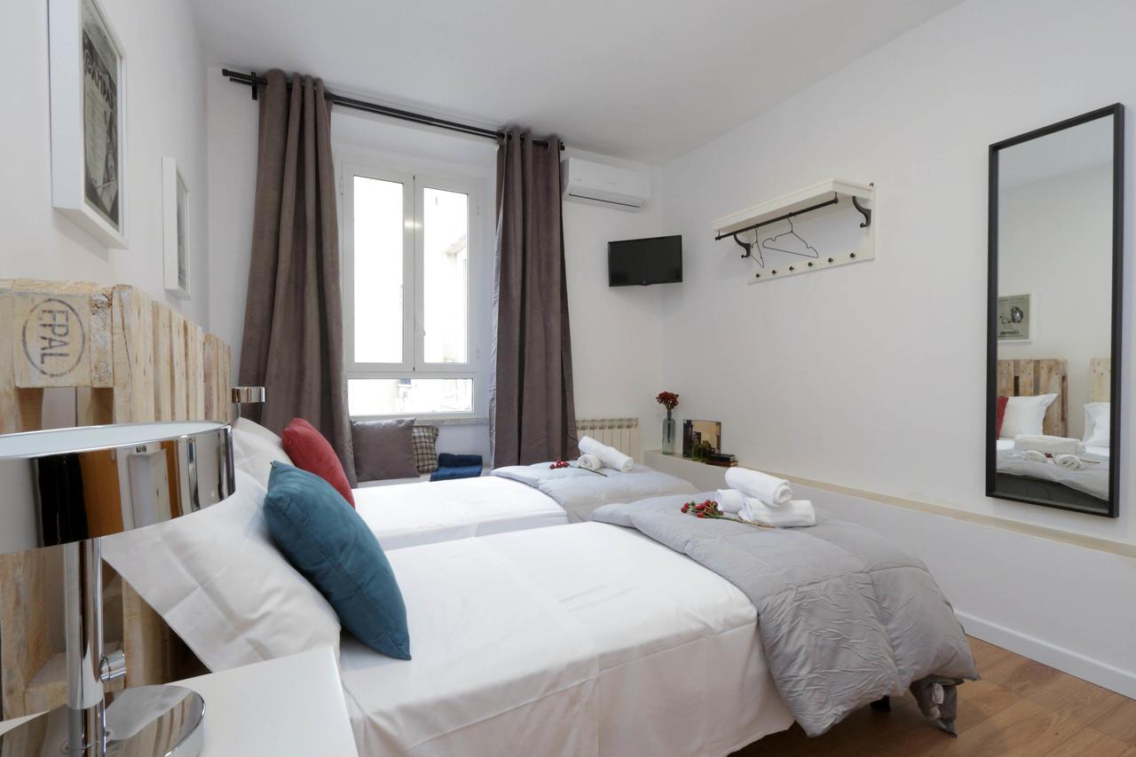 Monti Central Apartment Roma Esterno foto