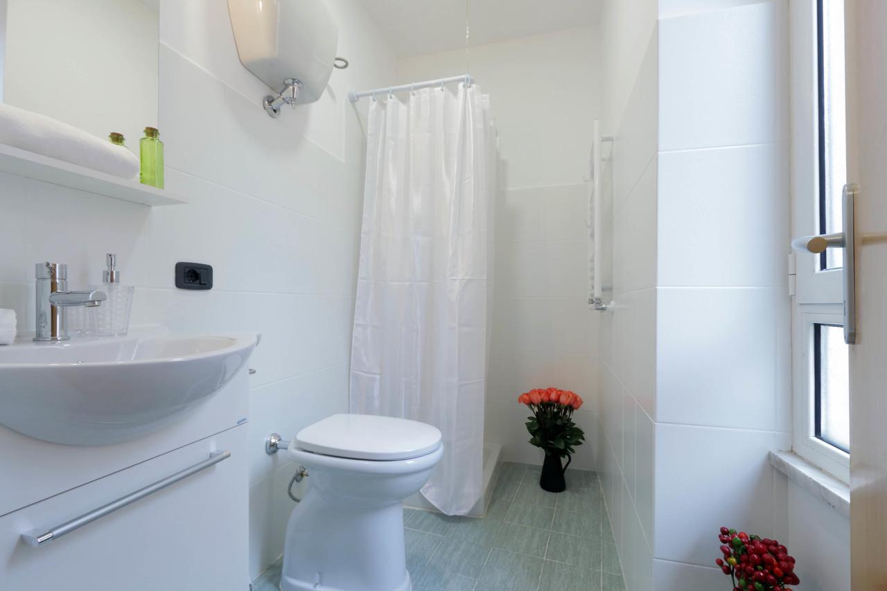 Monti Central Apartment Roma Esterno foto